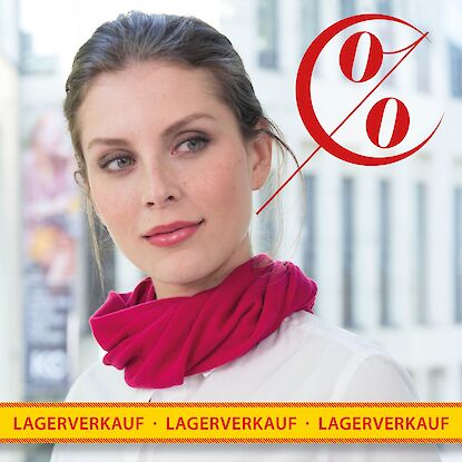 Lagerverkauf Damenmode mit pinkem Schal &ndash; modisches Accessoire f&uuml;r Alltag, Freizeit und &Uuml;bergangszeit