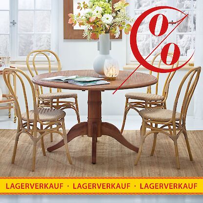 Lagerverkauf Wohnm&ouml;bel mit Esstisch und Rattanst&uuml;hlen &ndash; gem&uuml;tliche Einrichtung f&uuml;r Esszimmer und Wohnbereich