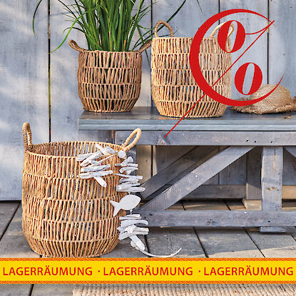 Rabattierte geflochtene Aufbewahrungsk&ouml;rbe aus Naturmaterial f&uuml;r wohnliche Dekoration bei Lagerr&auml;umung