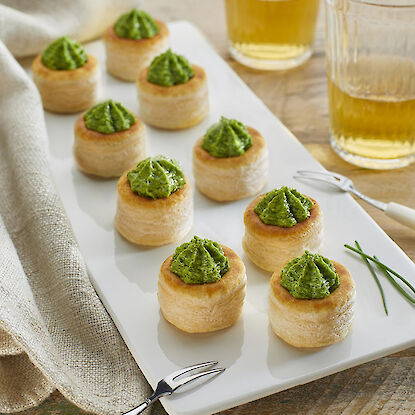 Blätterteig-Häppchen mit grüner Cremefüllung